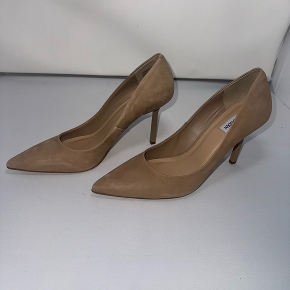 Steve Madden Beige Pointed Heels
